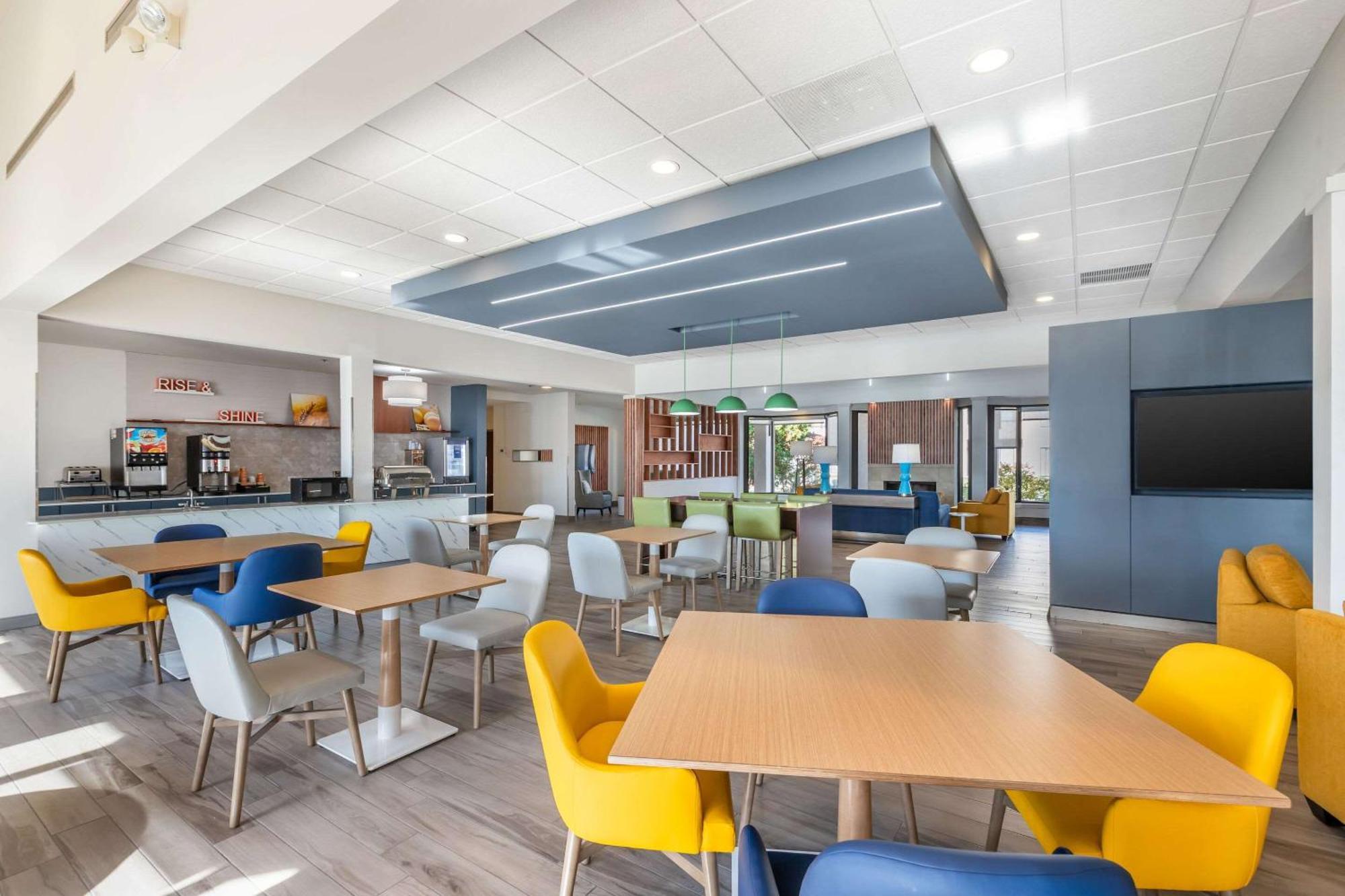 Comfort Inn & Suites Arlington Heights - Buffalo Grove Екстериор снимка